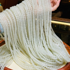 Chuỗi Ngọc Hòa Điền Trắng – Vẻ Đẹp Thuần Khiết, Sang Trọng & Đẳng Cấp