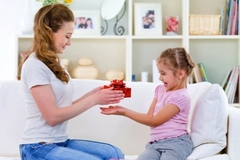 GỢI Ý MÓN QUÀ Ý NGHĨA TẶNG CÁC CON NHÂN DỊP QUỐC TẾ THIẾU NHI 1/6