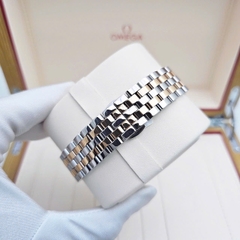 Đồng Hồ Nữ Gv2 By Gevril Quartz Milan Diamond 121141B