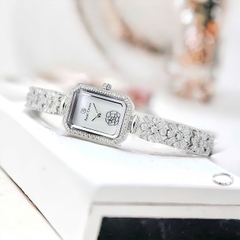 Đồng Hồ Nữ Royal Quartz 2032 Dây Thép Trắng Mặt Trắng Viền Đá