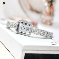 Đồng Hồ Nữ Royal Quartz 2032 Dây Thép Trắng Mặt Trắng Viền Đá
