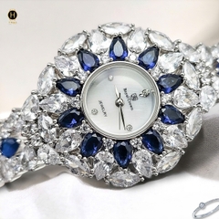 Đồng Hồ Nữ Royal Crown Quartz 2035 Thép Trắng Đá Xanh