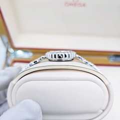 Đồng Hồ Nữ Royal Crown Quartz 2607L Thép Trắng
