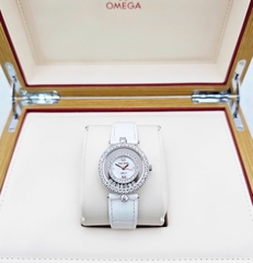 Đồng Hồ Nữ Royal Quarrtz 3628 Dây Da Mặt Trắng Viền Đá