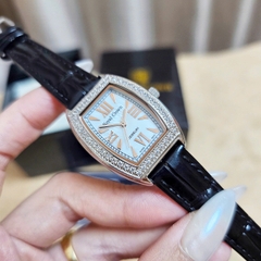 Đồng Hồ Nữ Royal Quartz 3635 Dây Da Đen Mặt Trắng Viền Đá
