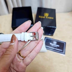 Đồng Hồ Nữ Royal Crown Quartz 3635 Dây Da Trắng Mặt Trắng Viền Đá