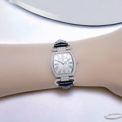 Đồng Hồ Nữ Royal Quartz 4670 Da Đen Mặt Trắng