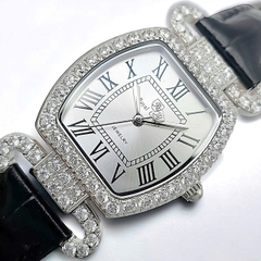 Đồng Hồ Nữ Royal Quartz 4670 Da Đen Mặt Trắng