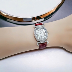 Đồng Hồ Nữ Royal Quartz 4670 Da Đỏ Mặt Trắng