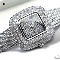 Đồng Hồ Nữ Royal Crown Quartz 6140 Thép Trắng