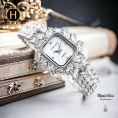 Đồng Hồ Nữ Royal Quartz 6522 Dây Thép Trắng Mặt Trắng Viền Đá Nổi Bật
