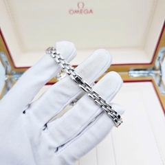 Đồng Hồ Nữ Royal Crown Quartz 8396 Thép Trắng Đá Màu