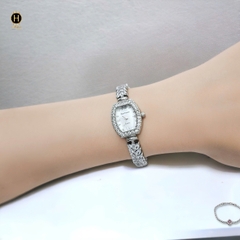 Đồng Hồ Nữ Royal Crown Quartz 9232 Thép Trắng