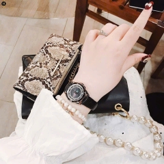 Đồng Hồ Nữ Bulova Quartz Lizard Black Enamel Inlayed 98P118