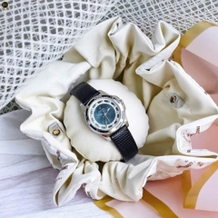 Đồng Hồ Nữ Bulova Quartz Lizard Black Enamel Inlayed 98P118