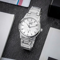 Đồng Hồ Nam Citizen Quartz Eco-Drive AW0100-86B