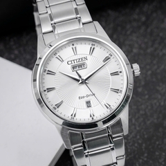 Đồng Hồ Nam Citizen Quartz Eco-Drive AW0100-86B