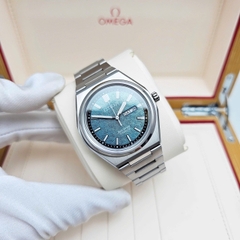 Đồng Hồ Nam Citizen Quartz Eco-Drive Super Titanium AW0130-85X