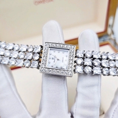 Đồng Hồ Nữ Royal Crown Quartz D8160