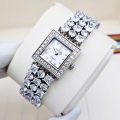 Đồng Hồ Nữ Royal Crown Quartz D8160