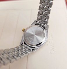 Đồng Hồ Nữ Citizen Quartz EU6064-54D Dây Thép Vỏ Trắng Mặt Khảm Trai 