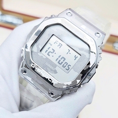 Đồng Hồ Nam Casio Quartz Gshock GM-5600SCM-1DR Dây Nhựa Mặt Trắng