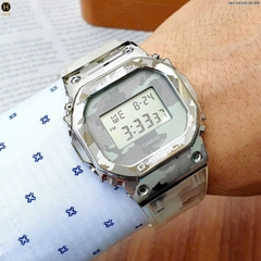 Đồng Hồ Nam Casio Quartz Gshock GM-5600SCM-1DR Dây Nhựa Mặt Trắng