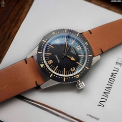 Đồng Hồ Nam Longines Automatic Diver L2.822.4.56.2 Heritage Dây Da Nâu Mặt Đen.