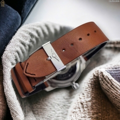 Đồng Hồ Nam Longines Automatic Diver L2.822.4.56.2 Heritage Dây Da Nâu Mặt Đen.