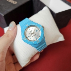 Đồng Hồ Nữ Casio Quartz LRW-200H-2E3VDF 