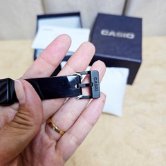 Đồng Hồ Nữ Casio Quartz LRW-200H-4EVDF Dây Nhựa Đen Vỏ Đen Mặt Hồng Trắng