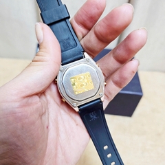 Đồng Hồ Nữ Casio LW-204-1ADF Dây Cao Su Đen Mặt Đen Viền Hồng