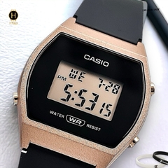 Đồng Hồ Nữ Casio LW-204-1ADF Dây Cao Su Đen Mặt Đen Viền Hồng