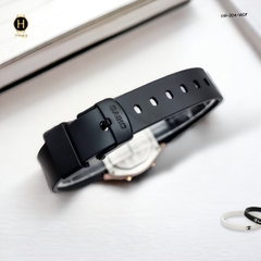 Đồng Hồ Nữ Casio LW-204-1ADF Dây Cao Su Đen Mặt Đen Viền Hồng