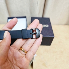 Đồng Hồ Nữ Casio LW-204-1ADF Dây Cao Su Đen Mặt Đen Viền Hồng