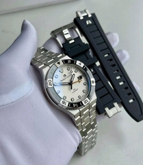 Đồng Hồ Nam Maurice Lacroix Automatic Aikon Venturer Gmt AI6158-SS00F-131-A ( AI6158SS00F131A )