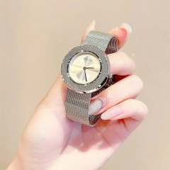 Đồng Hồ Nữ Gucci Quartz U-PLAY YA129407