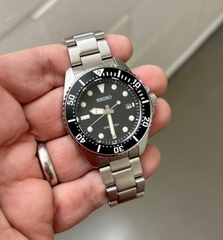 Đồng Hồ Nam Seiko Quartz Solar Prospex SNE597P1