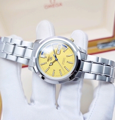 Đồng Hồ Nam Seiko 5 Automatic Sports SNKK29K1 Dây Thép Mặt Vàng