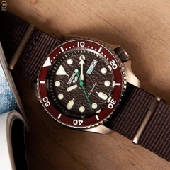 Đồng Hồ Nam Seiko 5 Automatic Sport SRPD85K1