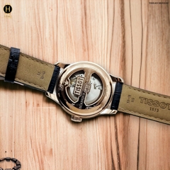 Đồng Hồ Nam Tissot Automatic T006.407.36.053.00 (T0064073605300) LE LOCLE Dây Da Đen Vỏ Vàng Hồng Mặt Đen Sapphire
