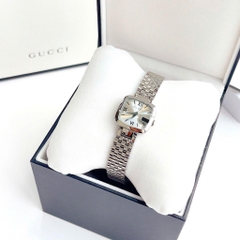 Đồng Hồ Nữ Gucci Quartz Small Silver YA125517