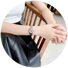 Đồng Hồ Nữ Gucci Quartz G-TIMELESS YA126524