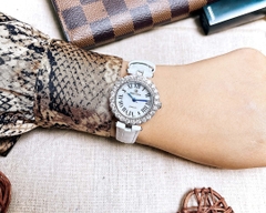 Đồng Hồ Nữ Royal Crown Quartz 6305 Dây Da Trắng Mặt Trắng Viền Đá