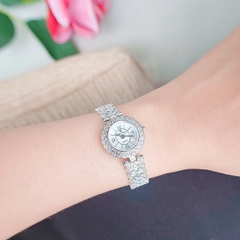 Đồng Hồ Nữ Royal Crown Quartz 2607L Dây Sắt Đính Đá 