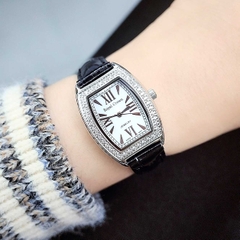 Đồng Hồ Nữ Royal Crown Quartz 3635 Vuông Dây Da Đen