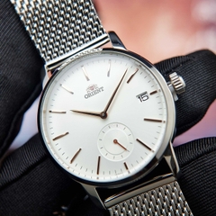 Đồng Hồ Nam Orient Quartz RA-SP0007S00C Dây Sắt Lưới Mặt Trắng