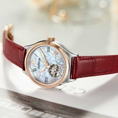 Đồng Hồ Nữ Citizen Automatic PC1008-11Y Da Đỏ Mặt Trắng Kính Sapphire