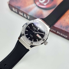 Đồng Hồ Nam Olym Pianus Automatic OP990-45ADGS-GL-D Dây Casu Đen Mặt Đen Sapphire