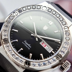 Đồng Hồ Nam Olym Pianus Automatic OP990-45ADGS-GL-D Dây Casu Đen Mặt Đen Sapphire